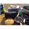Image 3 : BOX OF POTS AND FRYING PANS + FRYING RACKS + LUNCHPAILS