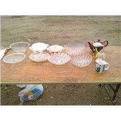 CASSEROLE DISHES + OVEN DISHES + SERVING DISHES + TEAPOT