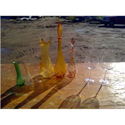 2 ORANGE VASES+ 3 CLEAR VASES+ ONE GREEN