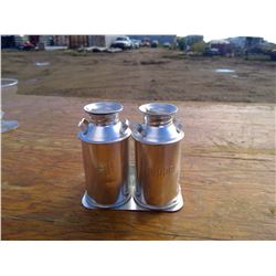 CREAM SALT AND PEPPER SHAKER