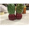 Image 2 : LOT OF CARROT SALT AND PEPPER SHAKER