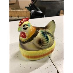 HEN SALT AND PEPPER SHAKERS