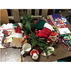 PANTY HOSE + FLOWER BAG + SLIPPERS + "WELCOME" DÉCOR