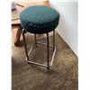 Image 1 : I CONE STOOL GREEN