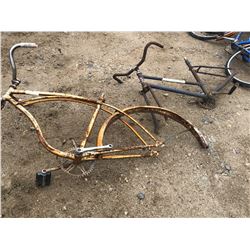 OLD METAL BIKE FRAME (2)