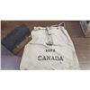 Image 1 : 1971 CANADA POSTAL OR COIN BAG, OLD LUNCH BOX