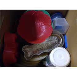 LOT OF TUPPERWARE CONTAINERS
