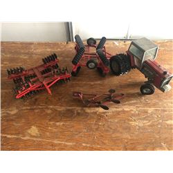 FARMING FIGURINES/TOYS