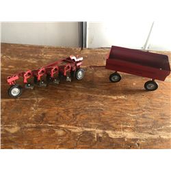 PLOW AND WAGON FIGURINE