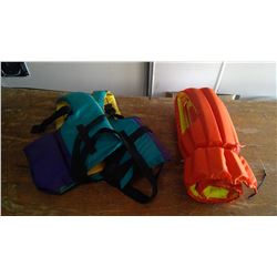2 LIFE JACKETS