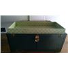 Image 2 : METAL TRUNK WITH EXTRA LAYER - GREEN