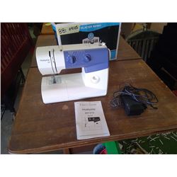 SEWING MACHINE HUSKYSTAR 207