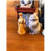 Image 3 : 3 BIGGER FIGURINES + 3 SMALL + 4 CATS
