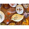 Image 3 : 9 AVON PLATES + 3 PLATES + ASH DISHES + 2 CANDY DISHES