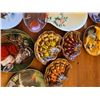 Image 4 : 9 AVON PLATES + 3 PLATES + ASH DISHES + 2 CANDY DISHES