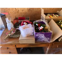 X-MAS LOT CANDLES + ORNAMENTS + BOWS