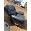 Image 2 : BIG COMFY RECLINER