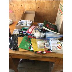 X-MAS LOT LIGHTS+ORNAMENTS +NAME TAGS + BAGS