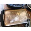 Image 5 : 2 OVEN DISHES + ROLLING PIN + BAKING TRAYS + FRYING PAN + ETC