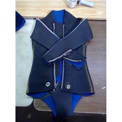 SCUBA DIVING SUIT
