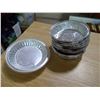 Image 5 : LOT OF PIE/BAKING TINS AND SERVING BOWLS
