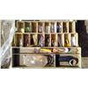 Image 3 : TACKLE BOX W/HOOKS