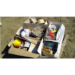 PALLET OF HOUSEHOLD ITEMS, DESK LAMPS, ECT.
