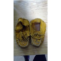 LEATHER MOCCASINS