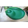 Image 2 : 6 GREEN PLASTIC SERVING DISHES