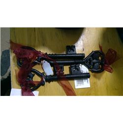 3 DECORATIVE KEYS