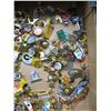 Image 5 : LAPEL / HAT PINS - LOT of 300 Plus - Various Topics