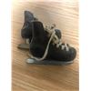 Image 1 : VINTAGE KIDS ICE SKATES