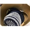 Image 2 : VINTAGE HAT BOX W/ 5 VINTAGE HATS + GIRDLE