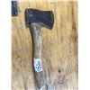 Image 2 : HATCHET + ROOFING HAMMER