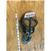 Image 1 : WOODEN PULLEY CAST HOOK 6"