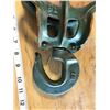 Image 2 : WOODEN PULLEY CAST HOOK 6"