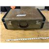 Image 1 : VINTAGE SUIT CASE