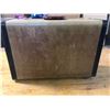 Image 2 : VINTAGE SUIT CASE