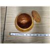 Image 2 : 1983 artisan custom craft wood lathe turned laminated lidded fancy container, 5" H