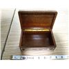 Image 2 : 1963 India bone & exotic hardwoods veneer hinged lidded box 6" L