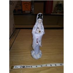 1965 Porcelain Kwan Yin goddess with immortal infant 9" H