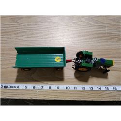TOY TRACTOR & TRAILER (PLASTIC)