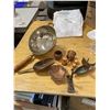 Image 1 : COPPER LOT INCLUDING COLEMAN OIL LAMP AND STOVE FILTER FUNNEL