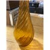 Image 6 : VINTAGE AMBER GLASS 27' TALL