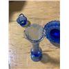 Image 7 : 3 BLUE DEPRESSION GLASS