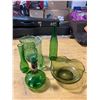Image 1 : 6 PIECE GREEN GLASSWARE