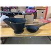 Image 1 : 2 BLACK METAL ITEMS COAL BUCKET AND FRY PAN