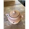 Image 2 : UNGLAZED TERRA COTTA GARLIC CONTAINER WITH LID