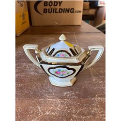 NIPPON HANDPAINTED SUAGR BOWL WITH LID GOLD TRIM