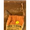 Image 5 : VINTAGE "OLD CHUM" PIP TABACCO POUCH W/ DRAWSTRINGS